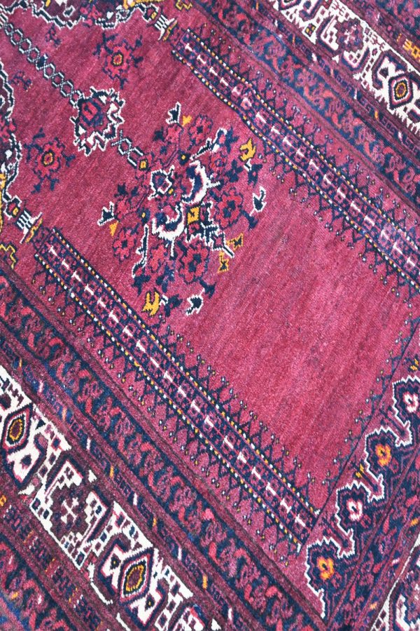 سجاد صلاة بلوش-الثريا